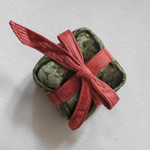 Load image into Gallery viewer, HOLIDAY BOX | CHRISTMAS DOG TOY
