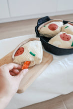 Load image into Gallery viewer, DEEP DISH PIZZA//ENRICHMENT DOG TOY
