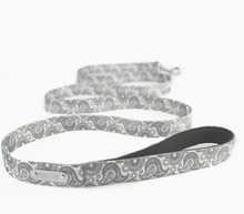 Load image into Gallery viewer, 6&#39; Designer Dog Leash (Grey Paisley)
