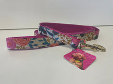 Load image into Gallery viewer, Rifle Paper Co &#39;Fleur&#39; Canvas Dog Leash – Fleur Natural on Raspberry

